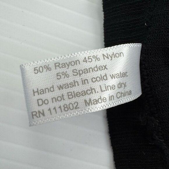 SKYLEE Black Tank Top Punk Rock Sleeveless Grommet Laced V-Neck Shirt One Size - Picture 4 of 6